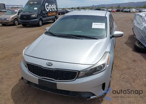 2017 Kia Forte Lx z USA, uszkodzony, nr VIN KNAFK5A88H5695216